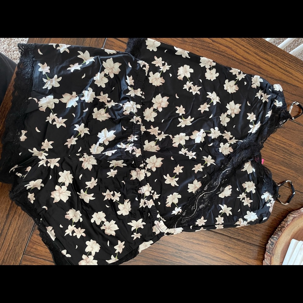 Vince Camuto PJ set Sz L